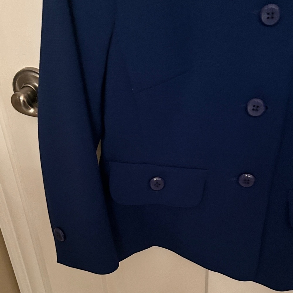 Sandra Angelozzi Elegant Made in Canada Women's Royal Blue Blazer, size 38 - Picture 4 of 9